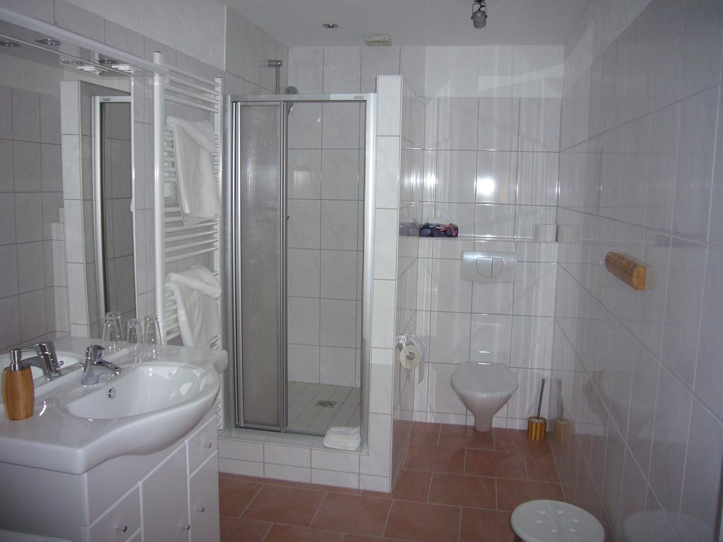 Hotel Ovelgoenner Hof บุกซ์เทอฮูเดอ ภายนอก รูปภาพ