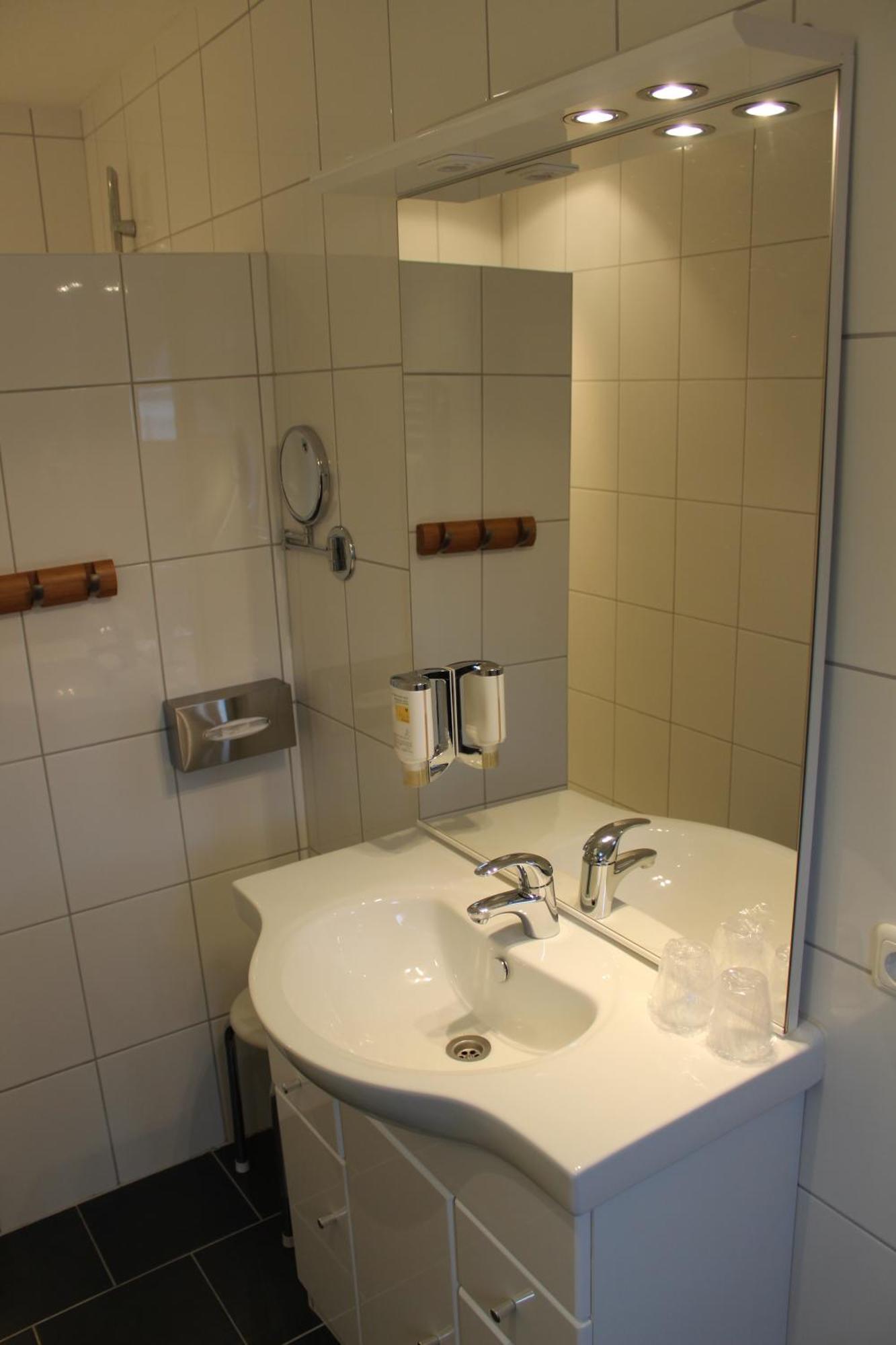 Hotel Ovelgoenner Hof บุกซ์เทอฮูเดอ ภายนอก รูปภาพ